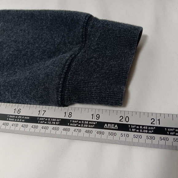 Volcom boys Hoodie.  Size L - Picture 5 of 8